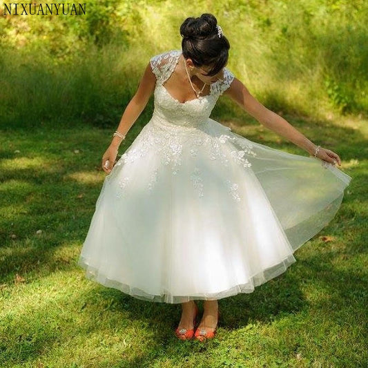 Short Wedding Dresses A Line White Tulle Vintage Sweetheart Wedding Gown Lace Tea Length Free Shipping Bridal Gowns 2021